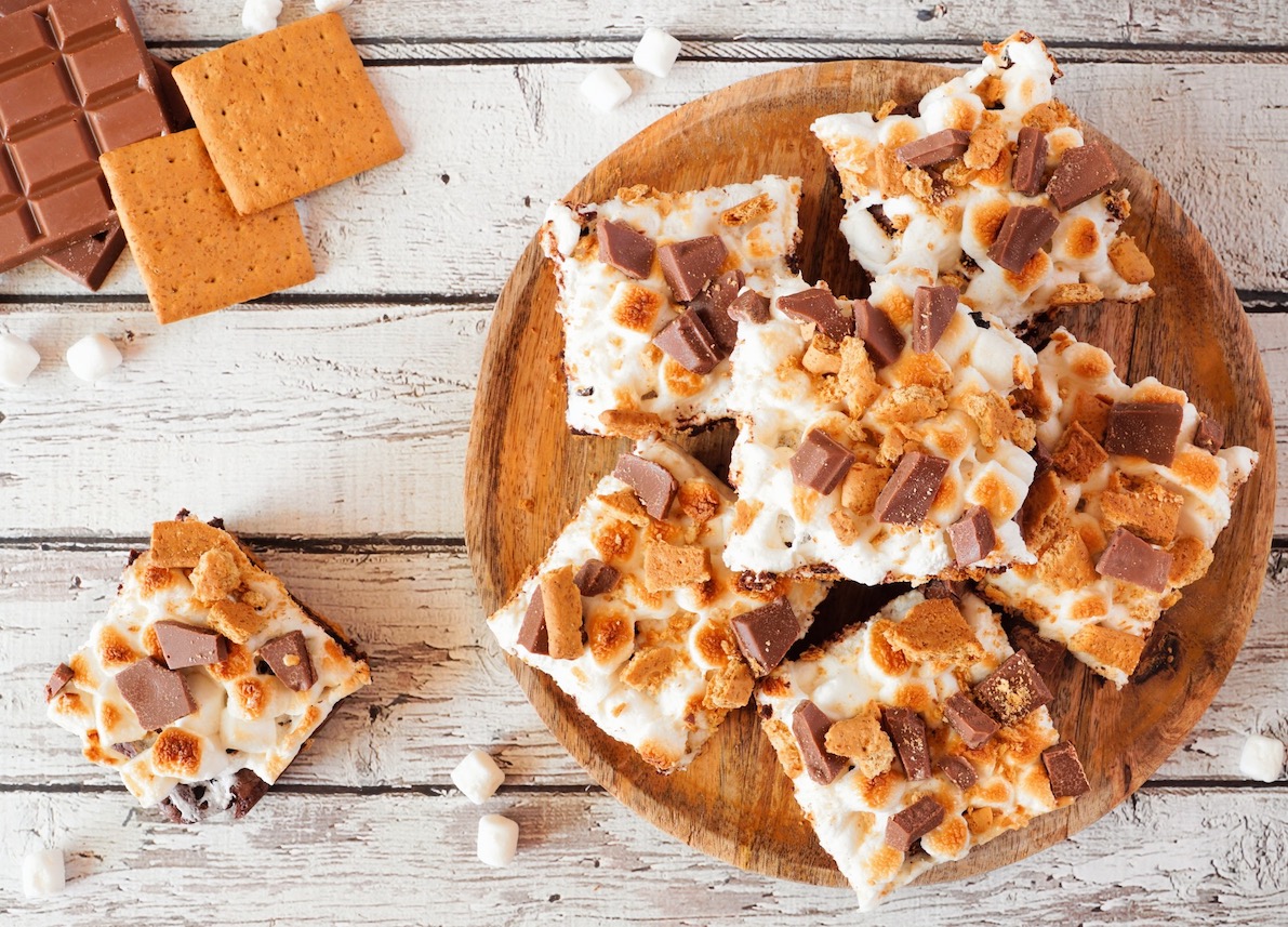 Campfire-Classics_event classic campfire smores